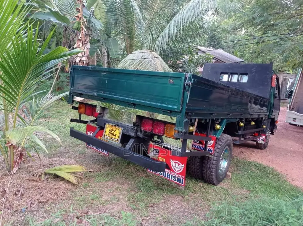 Mitsubishi CANTER 1999 Lorry (Used)