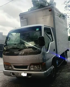 Isuzu NKR 2003 Lorry (Used)