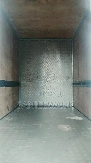 Isuzu NKR 2003 Lorry (Used)