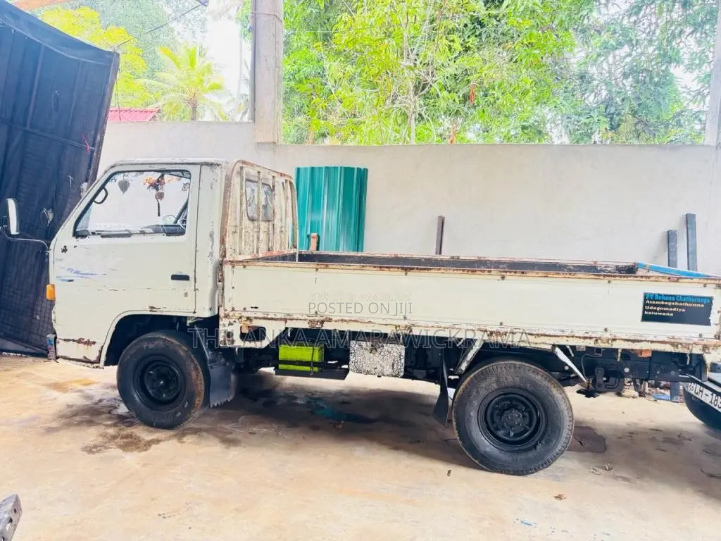 Isuzu NHR55E 1986 Lorry (Used)
