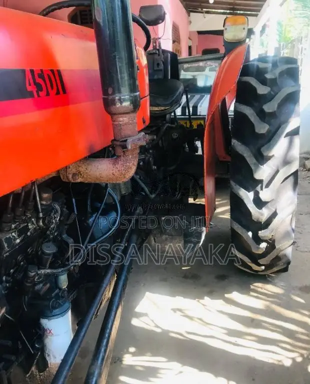 TAFE 270 1998 Tractor (Used)