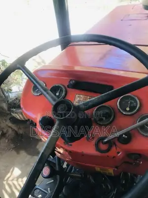 TAFE 270 1998 Tractor (Used)