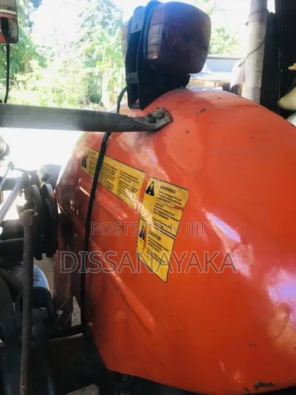 TAFE 270 1998 Tractor (Used)
