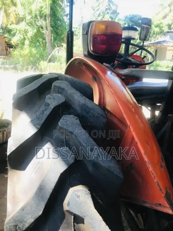 TAFE 270 1998 Tractor (Used)