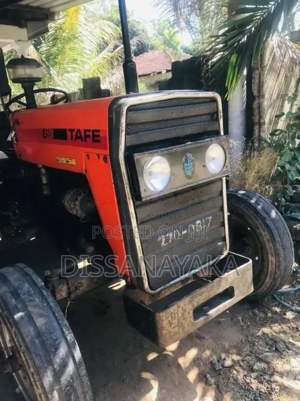 TAFE 270 1998 Tractor (Used)