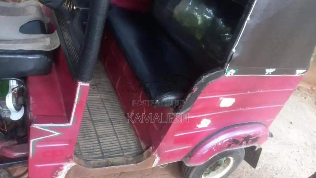 Bajaj 2 stroke 2001 Three Wheel (Used)
