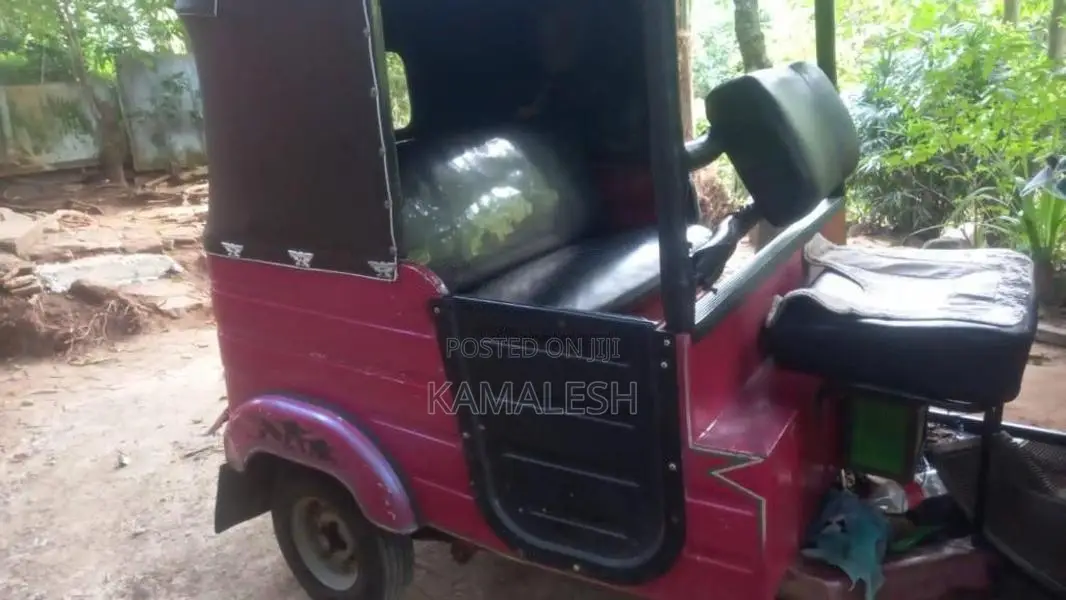 Bajaj 2 stroke 2001 Three Wheel (Used)