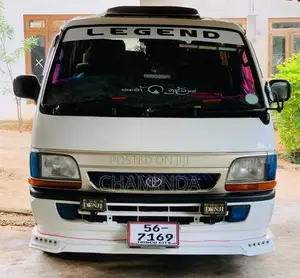 Toyota Dolphin 1996 Van (Used)