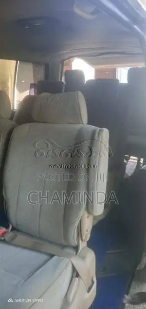 Toyota Dolphin 1996 Van (Used)