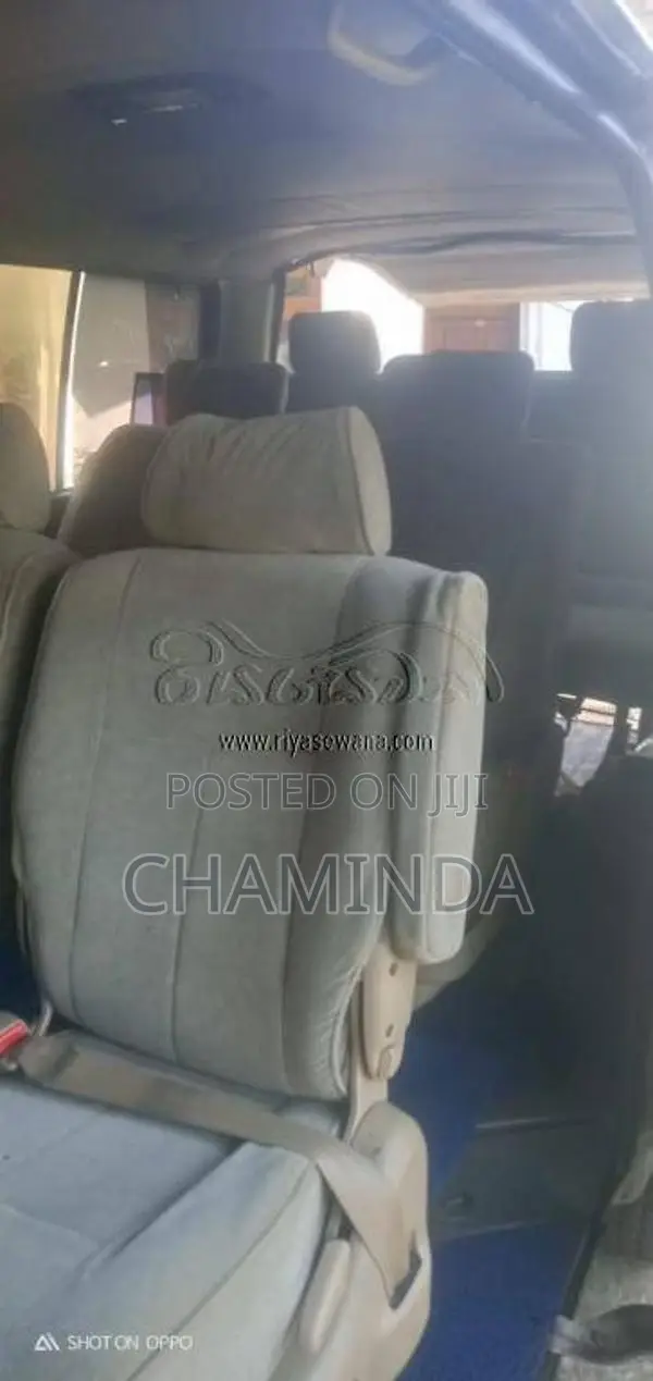 Toyota Dolphin 1996 Van (Used)