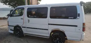 Toyota Dolphin 1996 Van (Used)