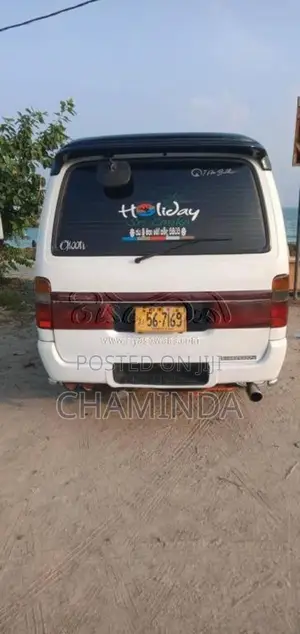 Toyota Dolphin 1996 Van (Used)