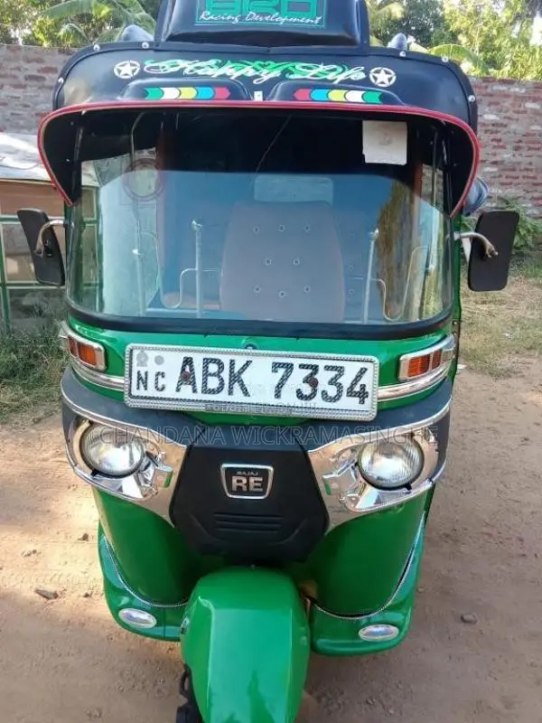 Bajaj 4 Stroke 2016 Three Wheel (Used)