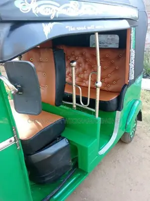 Bajaj 4 Stroke 2016 Three Wheel (Used)