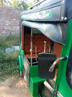 Bajaj 4 Stroke 2016 Three Wheel (Used)