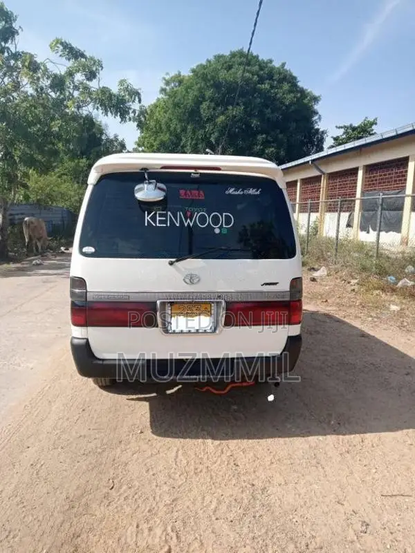 Toyota Dolphin 1993 Van (Used)