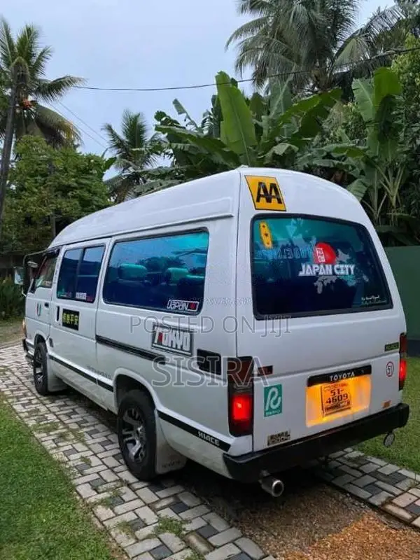 Toyota Shell 1990 Van (Used)