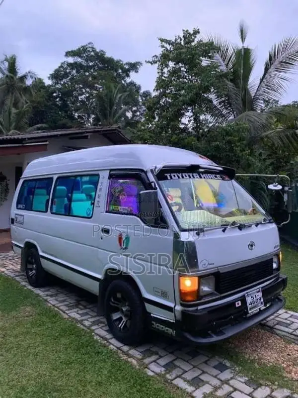 Toyota Shell 1990 Van (Used)