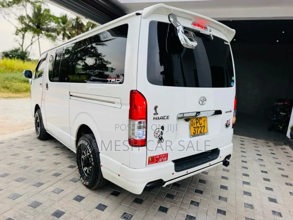 Toyota KDH 200 GL 2007 Van (Used)
