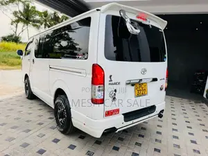 Toyota KDH 200 GL 2007 Van (Used)