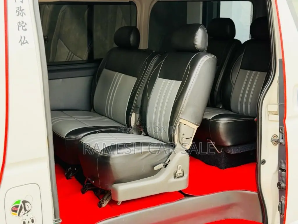 Toyota KDH 200 GL 2007 Van (Used)