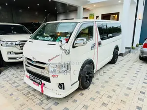 Toyota KDH 200 GL 2006 Van (Used)