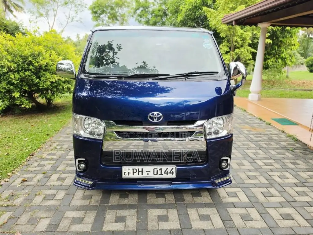 Toyota Kdh Super Gl 2011 Van (Used)