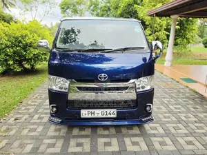 Toyota Kdh Super Gl 2011 Van (Used)