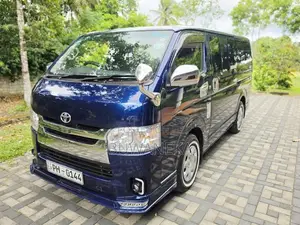 Toyota Kdh Super Gl 2011 Van (Used)