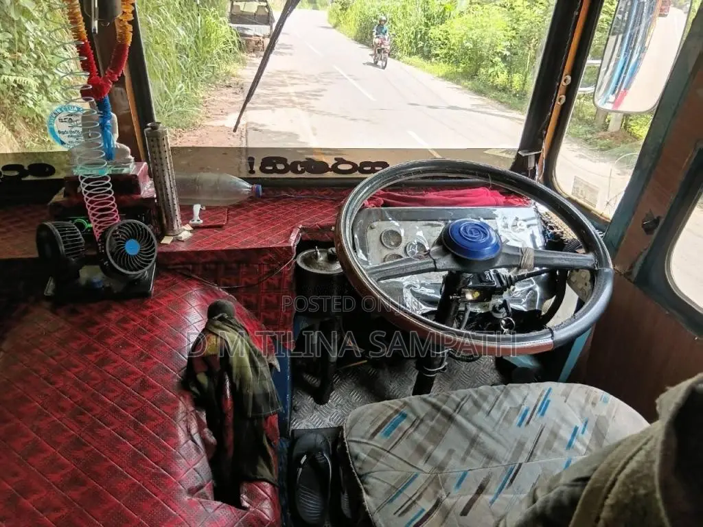 Ashok-Leyland Tusker 1995 Lorry (Used)