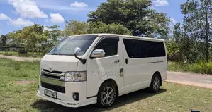 Toyota KDH 2008 Van (Used)