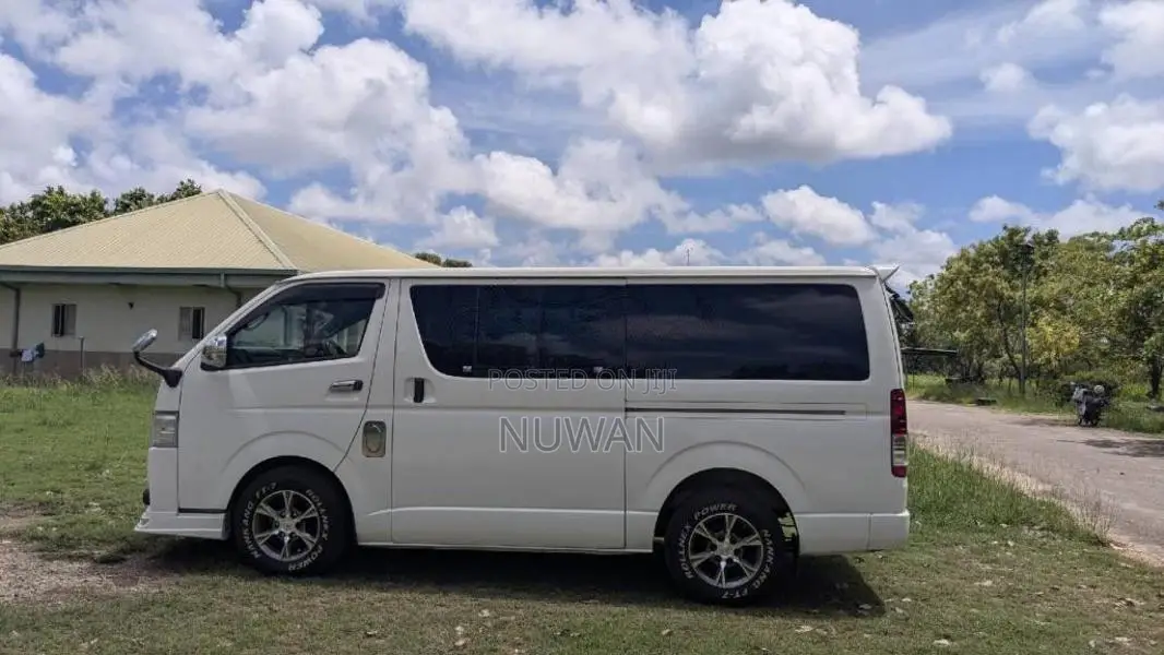 Toyota KDH 2008 Van (Used)