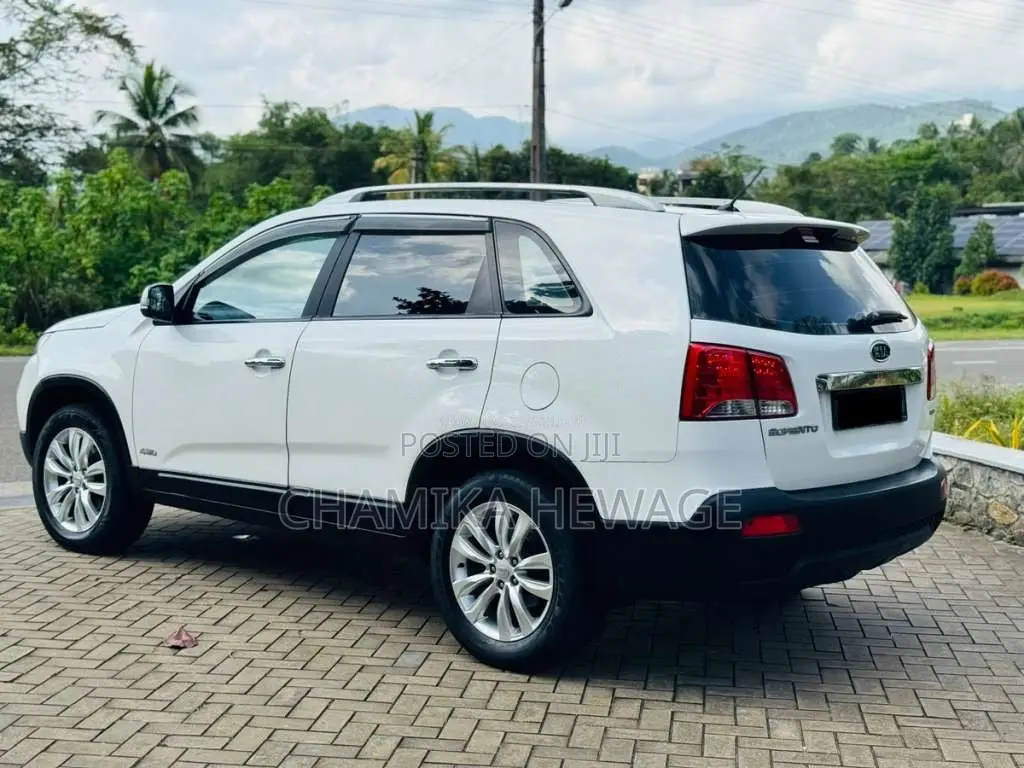 Kia Sorento 2011 SUV (Used)