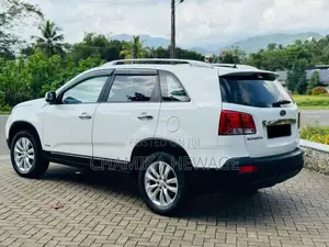 Kia Sorento 2011 SUV (Used)