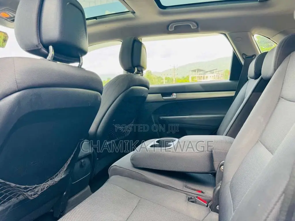Kia Sorento 2011 SUV (Used)