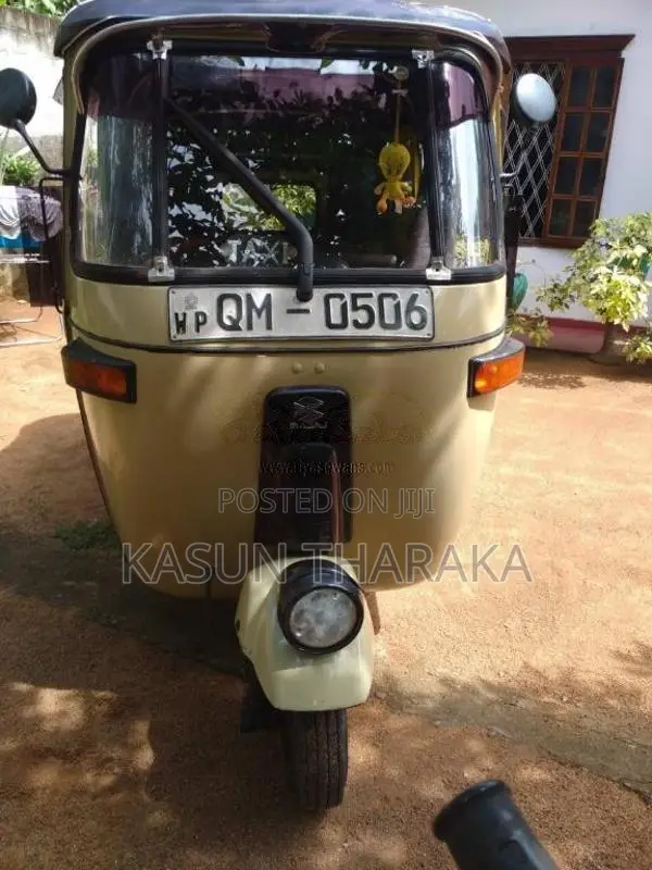 Bajaj 4 Stroke 2007 Three Wheel (Used)