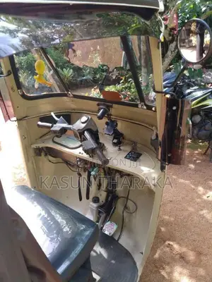 Bajaj 4 Stroke 2007 Three Wheel (Used)