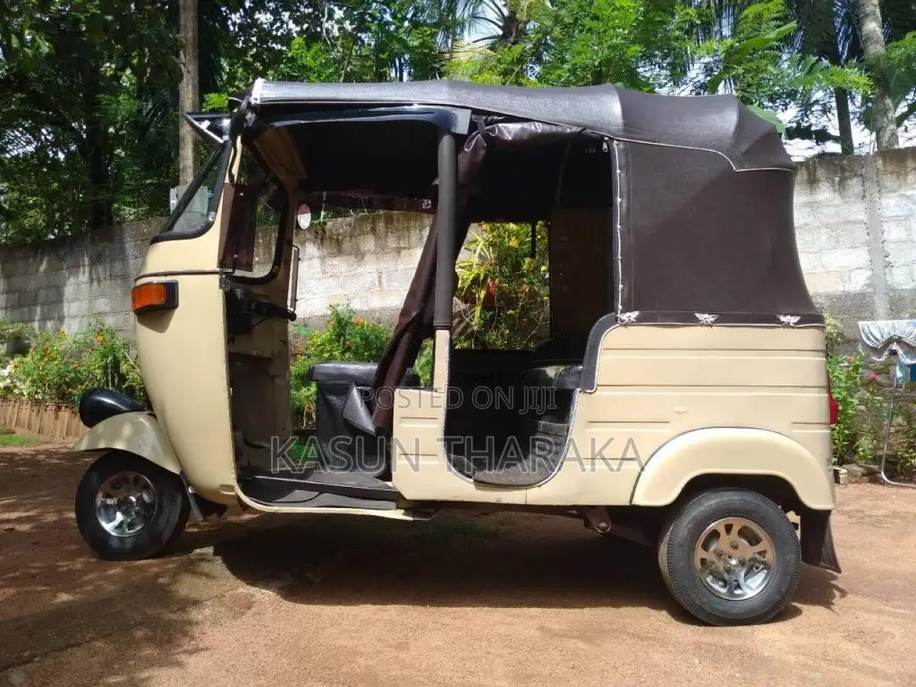 Bajaj 4 Stroke 2007 Three Wheel (Used)