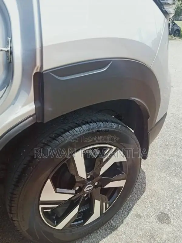 Nissan Magnite 2025 SUV (Used)
