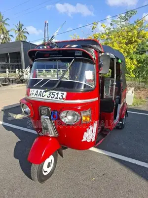 Bajaj 4 Stroke 2013 Three Wheel (Used)