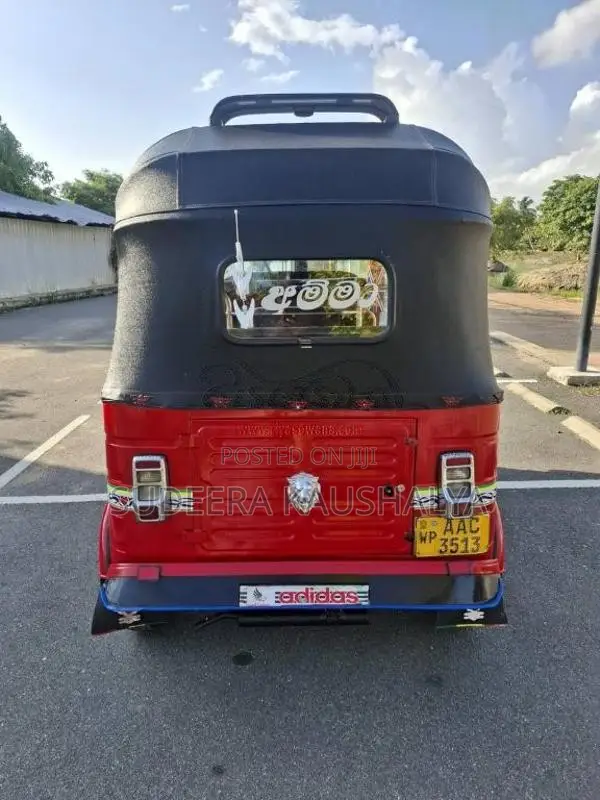 Bajaj 4 Stroke 2013 Three Wheel (Used)