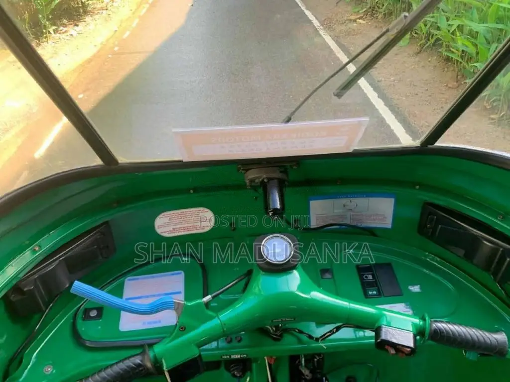 Bajaj 2 Stroke 2005 Three Wheel (Used)