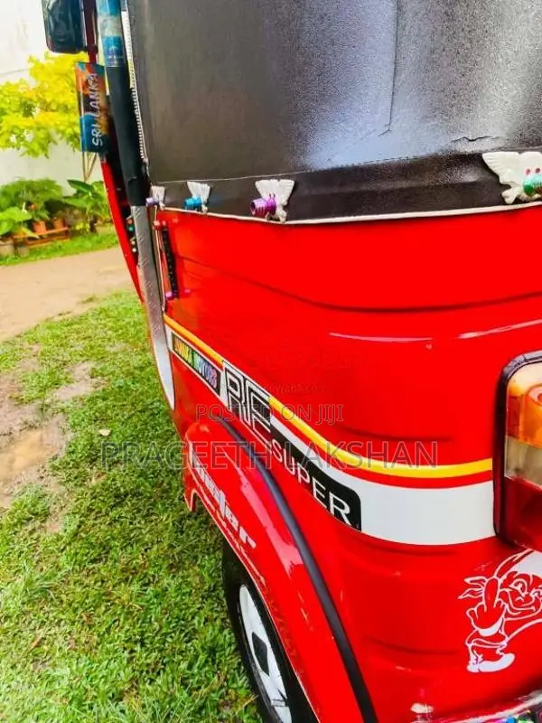 Bajaj RE 2004 Three Wheel (Used)