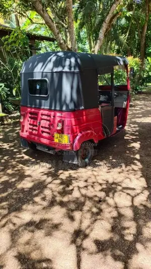 Bajaj 4 Stroke 2017 Three Wheel (Used)
