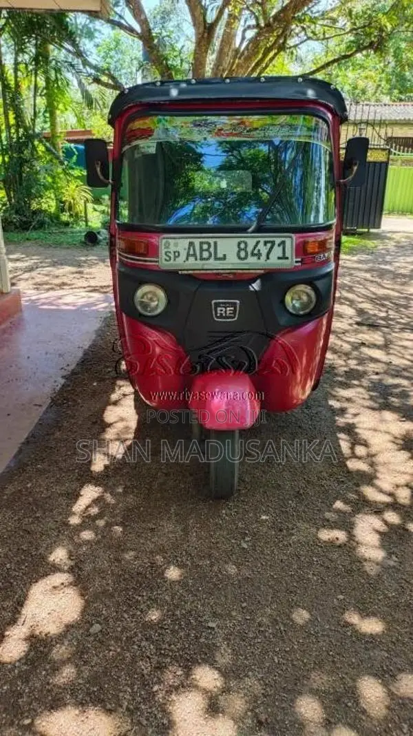 Bajaj 4 Stroke 2017 Three Wheel (Used)