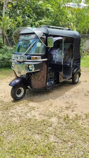 Bajaj 4 Stroke 2015 Three Wheel (Used)