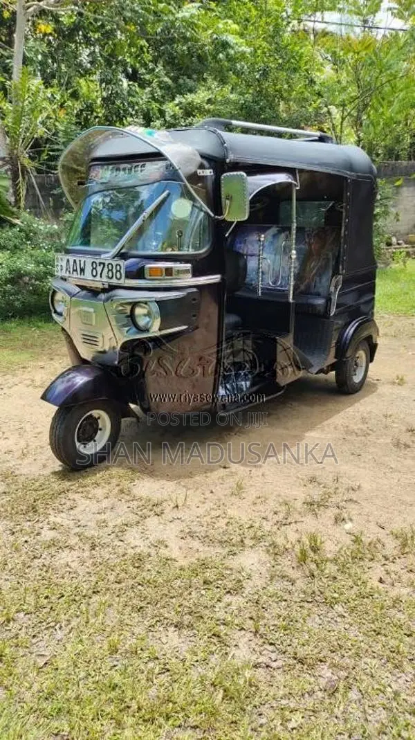 Bajaj 4 Stroke 2015 Three Wheel (Used)
