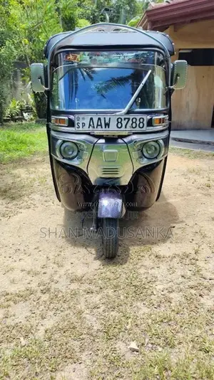 Bajaj 4 Stroke 2015 Three Wheel (Used)