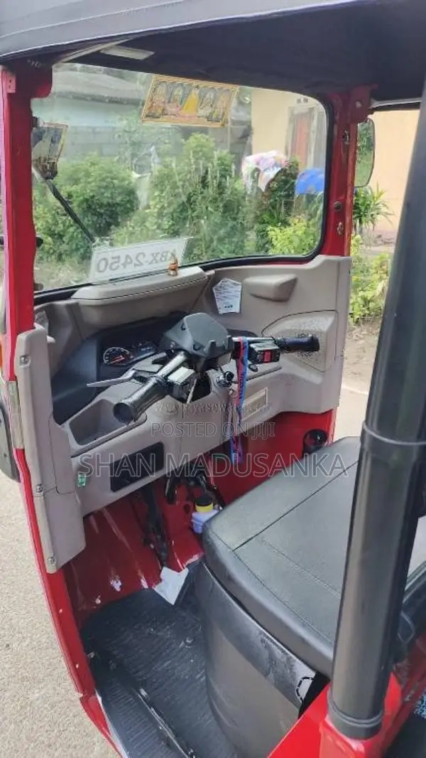 Bajaj 4 Stroke 2025 Three Wheel (Used)