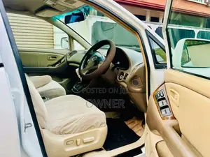 Toyota LEXUS LX 300 2000 SUV (Used)